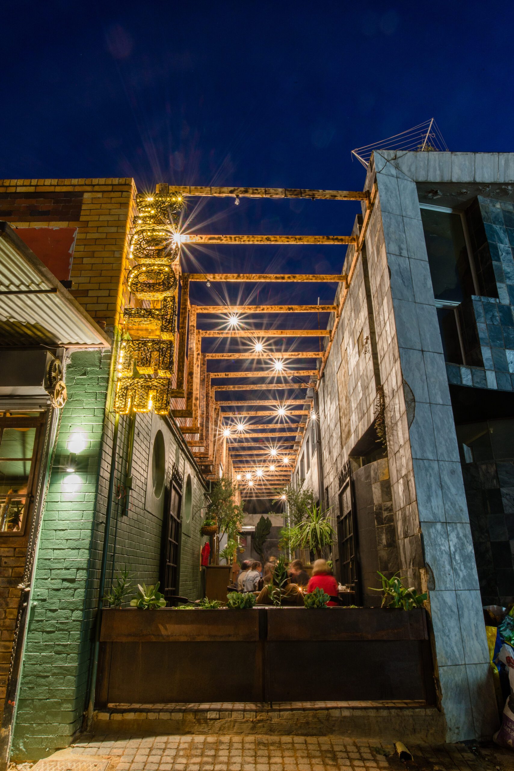 Front view of Mootee Bar